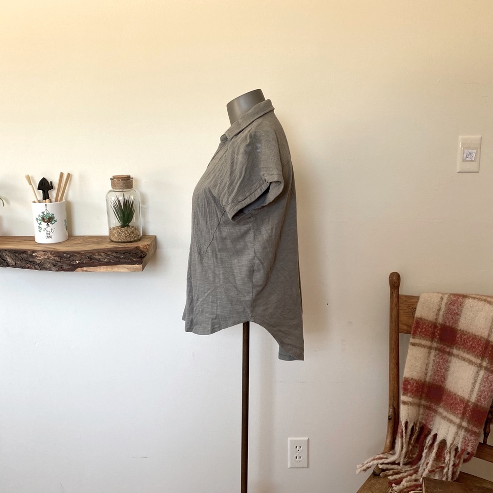 Button Up Top - Picture 2 of 3